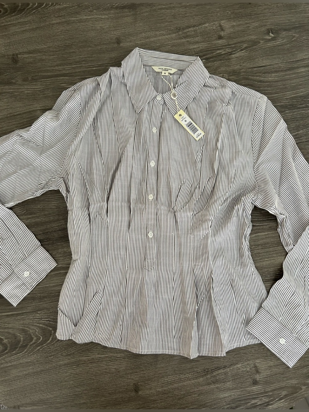 MAX STUDIO Striped  blouse. Size  M. NEW